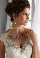 HL WD3411 Luxury Crystal Beaded Heavy Lace Appliqued Top Ball Gown Thick Satin Wedding Dress Match