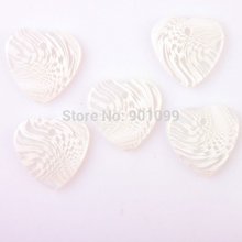 135PCS lot Honey style Multicolor Heart shape Small hole Resin charm fit for DIY Jewelry 23