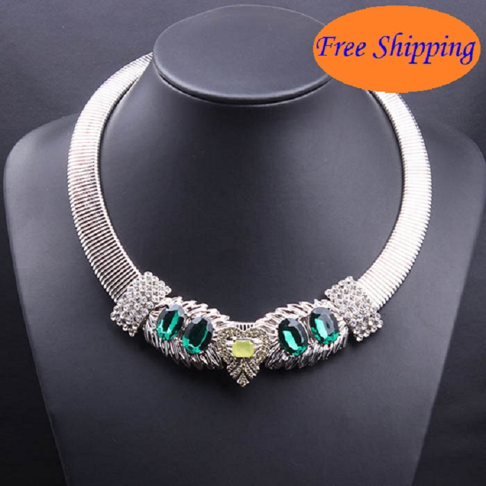 2 Colors New 2014 Fine Jewlery Owl Emerald Torques Clavicle Brand Necklaces Pendants Jewelery Women Gems