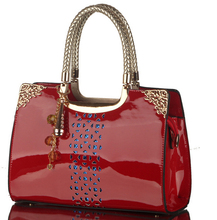 New 2015 European famous design women messenger bags Beading patent leather women handbag Hollow out Sequined