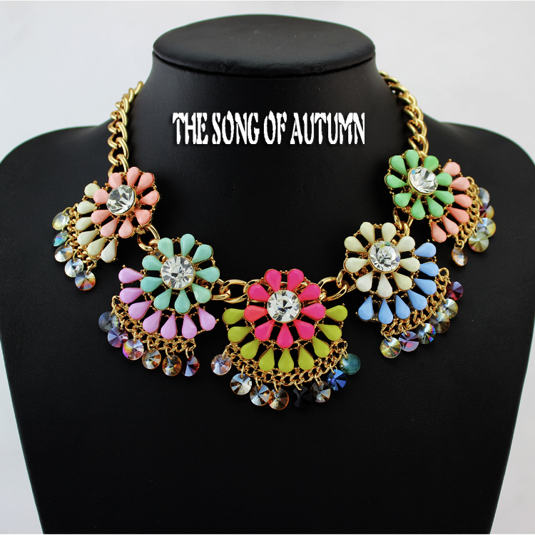 2014-New-High-Quality-Colour-Flower-Necklaces-Pendants-Fashion-Yakeli-Women-Jewelry-Collar-Necklace.jpg