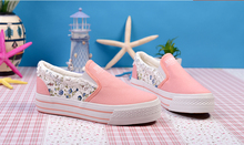 Canvas shoes lazy summer female shoes small broken flower lace low to help curb in single