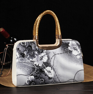 New fashion flower printed patent leather bag canvas handbag retro styling package Mobile Messenger bag