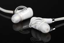 Sports Stereo Wireless Bluetooth 4 0 in ear style Headset Earphone Headphone with Mic for iPhone