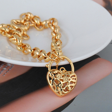 Pretty Cameo Carved Love Heart 18K Yellow Gold Filled Hollow Out Wedding Engagement Brass Bracelet Pulsera Gift Free Shipping