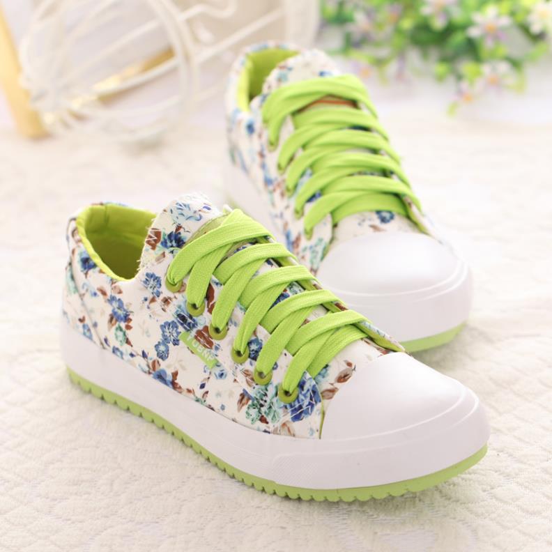 2014 New Spring Casual Women Flats Lovers Sport Shoes Flowers Lace Up Women Sneakers Canvas Shoes