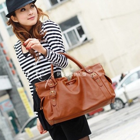 2014 summer new wave of metal rivets leather hand bag fashion casual shoulder bag Messenger bag