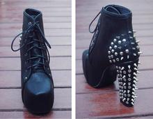 new 2014 autumn winter Motorcycle boots new arrive hotest one pairs 274 pieces Rivets Rock roll
