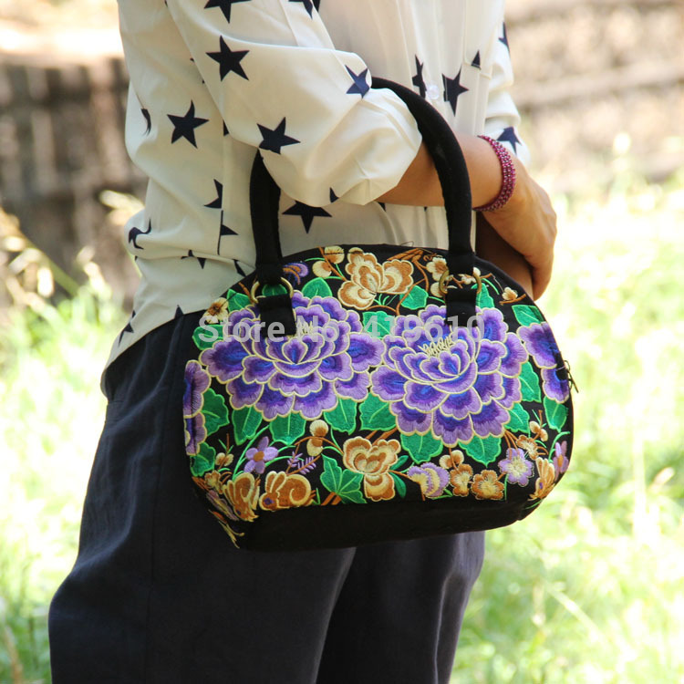 Yunnan embroidered folk style embroidery bag bag clam new embroidery handbags 