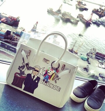 Free shipping Super lovely cartoon scrawl handbag originality designer brand woman tote bag lock black white