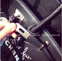 Free shipping Super lovely cartoon scrawl handbag originality designer brand woman tote bag lock black white