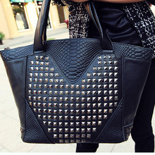 Fashion	New Hotsale Hot!!  Crocodile Pattern Rivet  Shoulder Bags Women’s  Casual  Handbag Messenger Bag Tote Bags