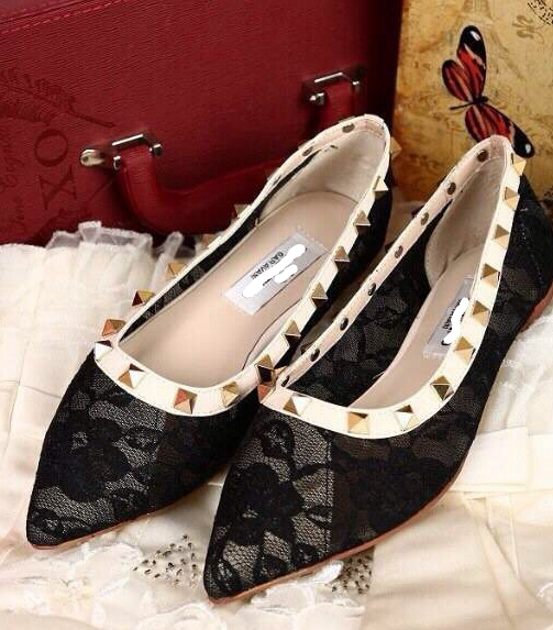Wholesales V Home Valentine Style Lace Surface Women Flats With Rivet Slip On Pointed Toe Fashion
