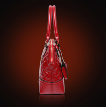 New Arrival Autumn and Winter Hot Sale Qopular European and American Women Casual Handbags Quilted Bag