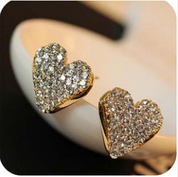Fine imitation diamond heart earrings love femininity OL bright free shipping AED213