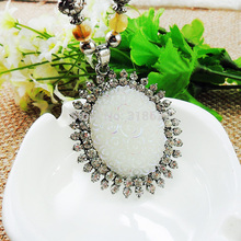 2014 New Imitation Jade Women Necklace Silver Rhinestone Vintage Pendants Necklaces Fashion Jewlery Sweater Chain