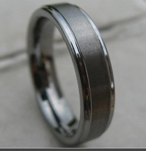 tungsten carbide mens wedding ring
