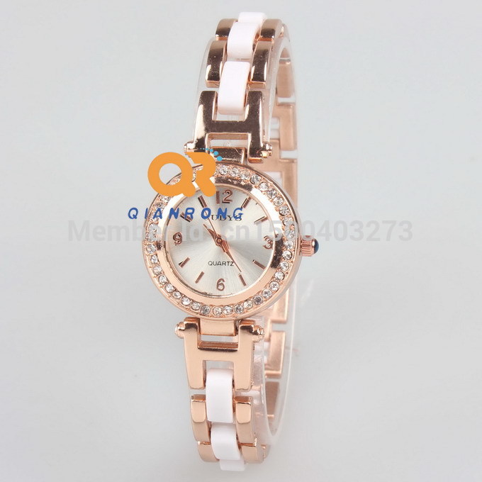 Ladies Analog Crystal Rhinestone dress watch women leisure beautiful Top Sale Watches Temperament quartz clock gift
