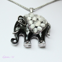 Long Necklace Pendant Black White Elephant Resin Ancient Silver Plated Vintage Jewelry Fashion 2014 Necklaces Christmas