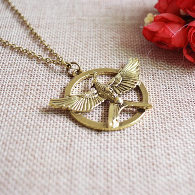 Cupid Fashion Jewelry Vintage Hunger Game Ridicule Birds Logo Necklace Jewelry Pendant Necklace Christmas Man And