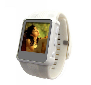Мода музыка наручные часы спорт MP3 MP4 плеер FM радио классная музыка часы AD668 2 ГБ новые 2014 бесплатная доставка