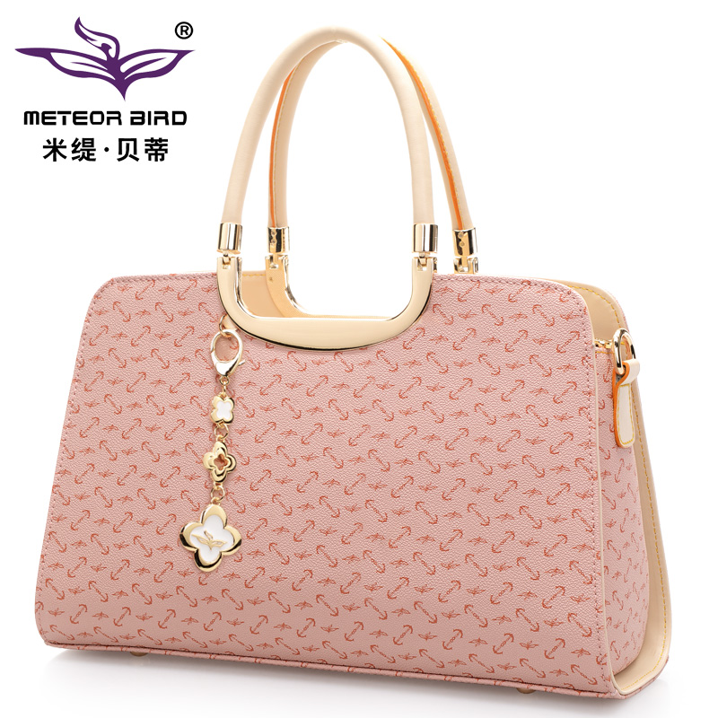 http://i00.i.aliimg.com/wsphoto/v0/32250305936/Authentic-font-b-handbags-b-font-2014-new-wave-of-Korean-OL-fashion-bag-font-b.jpg