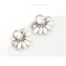 3 Colors New Hot Trendy Delicate Sweet Acrylic Flower Stud Earrings Personalized Jewelry Statement Accessories For