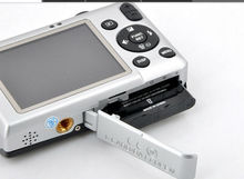 Mini Digital Camera 15MP With LCD Screen 2 4 Inch 8X digital Zoom Rechargeable Battery digital