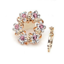So beautiful New Arrival Korean Brooch Jewelry Luxury Rhinestone Garland Scarf Clip Brooches Pin up For