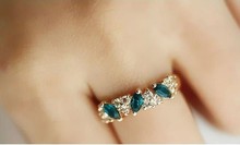 Hot selling Cute Sweet Feeling Of Restoring Ancient ways Vintage Emerald Crystal Ring For Women 4R0098