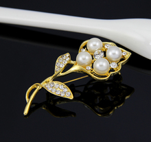 Fashion Jewelry Wholesale Wedding Brooches Crystal Broach Flower Pearl Brooch Pins For Women