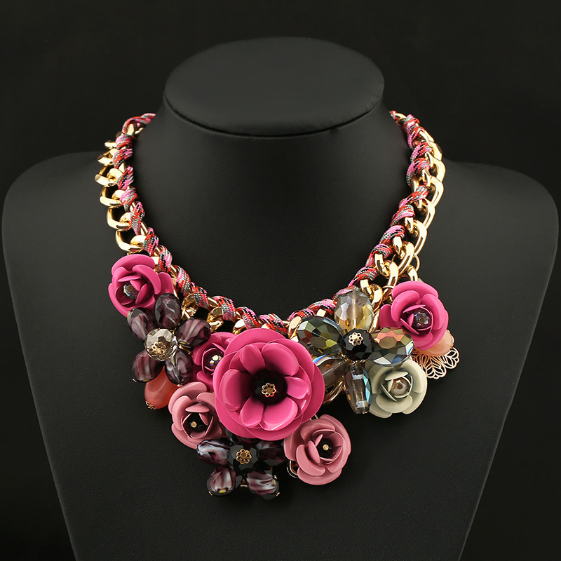 2015 New Design Brand Paint Metal Flower Necklace Luxury Women jewelry Crystal Necklaces Pendants
