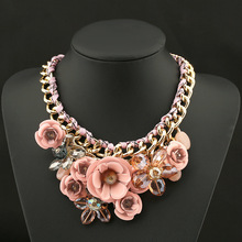 2015 New Design Brand Paint Metal Flower Necklace Luxury Women jewelry Crystal Necklaces Pendants