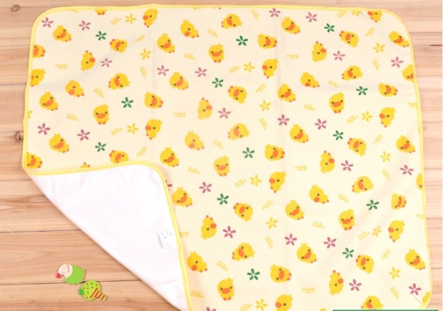 free shipping 40 50cm diapers pad for children yellow duckling urine pad for baby waterproof urine