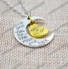 20Styles I Love You To The Moon and Back Necklace Mom Dad Grandpa Grandma Sister Daughter
