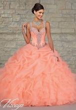 На складе Quinceanera платья 2015 бальное платье спагетти оборками из бисера кристаллы дешевые Quinceanera платья свадебные платья 15 Anos D2