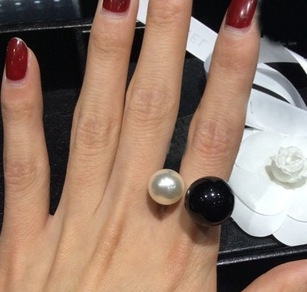 New Arrival 2015 Cute Lovely Glory Asymmetry Pearl Jewelry Ring Elegant Colored Double Pearls Ring jason95
