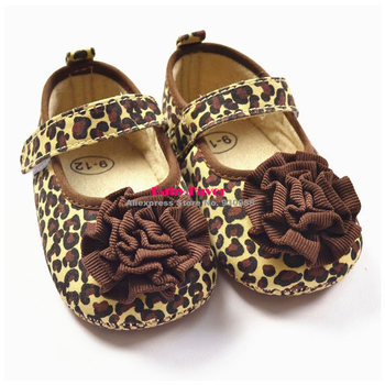 Бесплатная доставка 2013 модный дизайн 1 пара симпатичные детская кровать в обуви PreWalkers впервые уокер коричневый леопард цветок на липучке для девочки дети