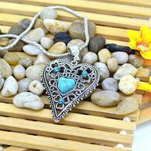 Vintage Peach Heart Hollow Necklaces Tibetan Silver Design Lady Jewelry Turquoise Necklaces Pendants For Memorial Gift