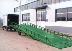 mobile hydraulic yard ramp the quality first, the customer issupreme, the good faith as this(China (Mainland))