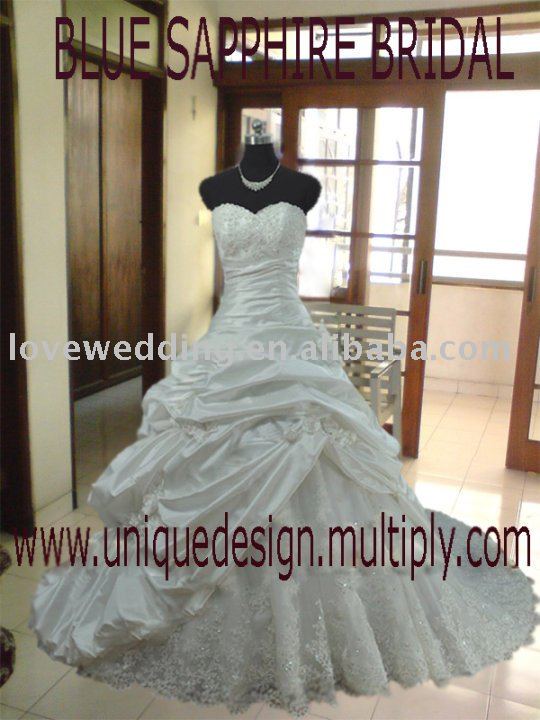 2011 ivory satin ball gown wedding dress