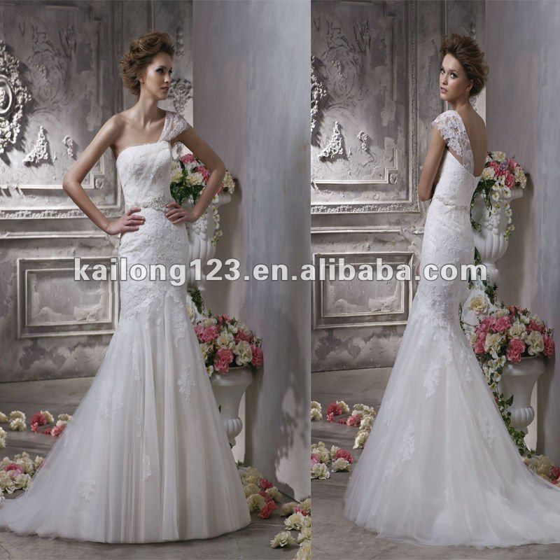 Stylish Fit and Flare Court Train Trumpet Appliqued Tulle Oneshoulder 