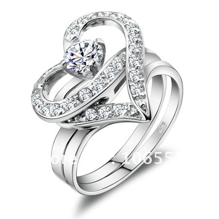 Askmen - Single Women Wearing Rings On Wedding Finger Askmen - Single Women Wearing Rings On Wedding Finger