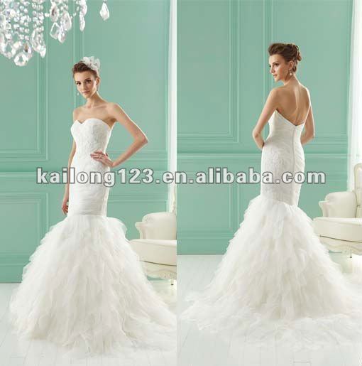 Good fitted Lace Tiered Mulitiered Mermaid Wedding Dress