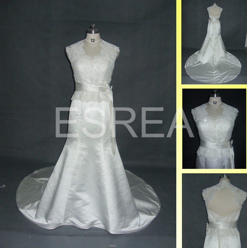 Backless White Lace Wedding Dresses With Keyhole Back RW016
