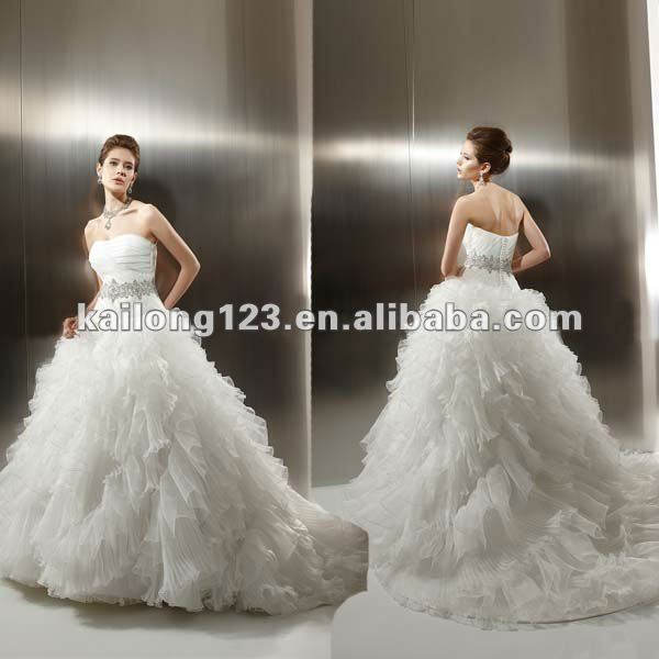 Elegant Strapless Chiffon Tiered White Wedding Dress Ball Gown
