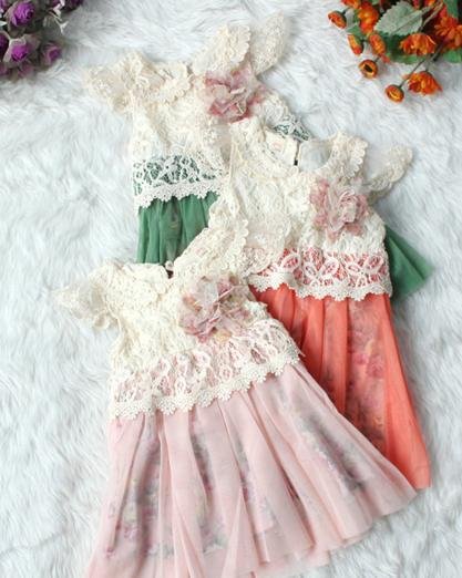 Girl's lace dress