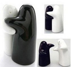 Wedding Favors Hugging Man & Woman Salt&Pepper Shakers+120sets/lot+FREE SHIPPING+Factory Outlet Wholesale(China (Mainland))