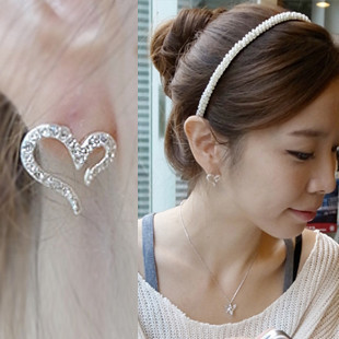 Min. Order 10$ +Mix Order E2222 Heart shape earing, fashion gentlewomen love rhinestone fashion stud earring(China (Mainland))