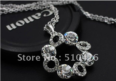 Full drill lucky ball crystal happiness ferris wheel crystal necklace free shipping(China (Mainland))